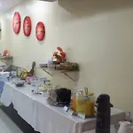 La Perla Hotel
