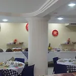 La Perla Hotel