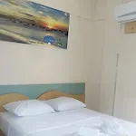 La Perla Hotel